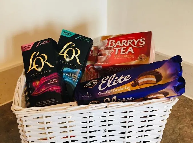 Oak Trees Corner Stylish , Relaxing , Getaway