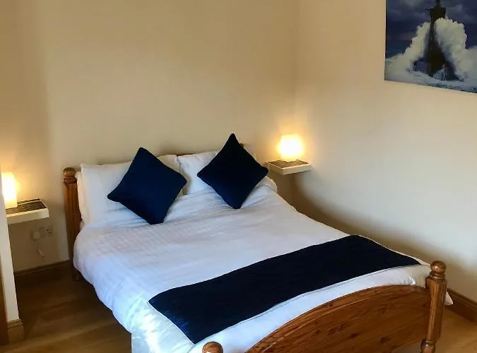 Oak Trees Corner Stylish , Relaxing , Getaway *